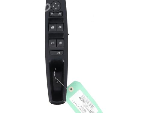 Used Left front window switch RENAULT MEGANE III Hatchback (BZ0/1_, B3_) 1.5 dCi (BZ09, BZ0D, BZ1W, BZ29, BZ14) (110 hp) 27620824