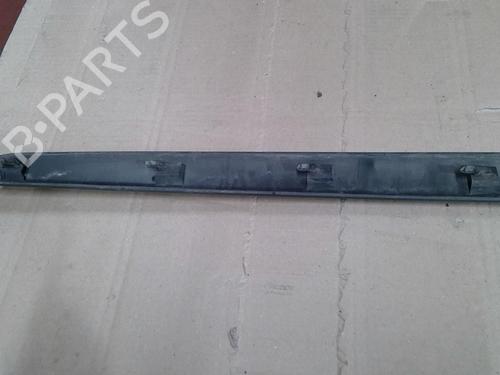 door-moulding-trim-renault-twingo-ii-cn0_-2007-28141672 main image