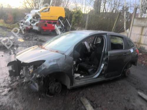 Middle console CITROËN C3 II (SC_) 1.4 HDi 70 (SC8HZC, SC8HR0, SC8HP4) | BP31115119I22 