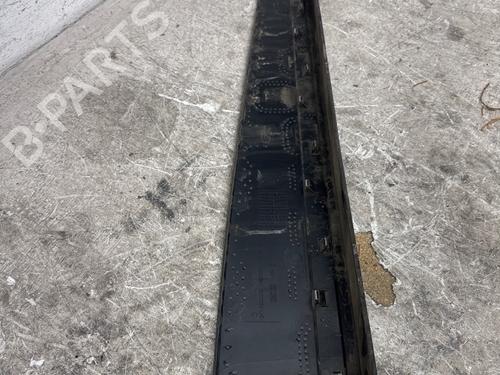 door-moulding-trim-renault-clio-iv-bh_-2012-2013-2014-2015-2016-2017-2018-2019-2020-2021-40614028 main image