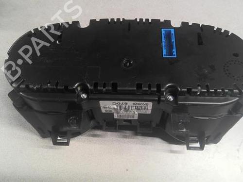 Used Instrument cluster VW GOLF VI (5K1) 2.0 TDI (110 hp) 21786377