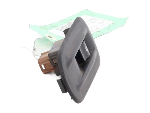 Used Right front window switch Right front window switch RENAULT MASTER II Van (FD) 2.5 dCi (FD02) (101 hp) 33322598 33322598
