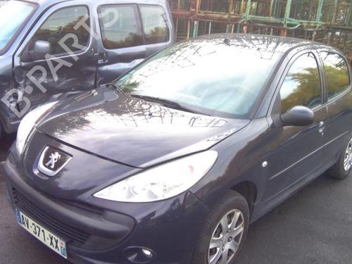 Right mirror PEUGEOT 206+ (2L_, 2M_) 1.4 i (2LKFWA, 2MKFWA) | BP21592138C27 