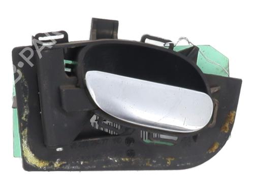 Venstre bagtil invendig håndtag PEUGEOT 206 Hatchback (2A/C) 1.4 HDi eco 70 (68 hp) 28614736