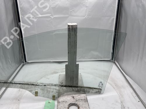 Used Front right door window Front right door window 33857313 33857313