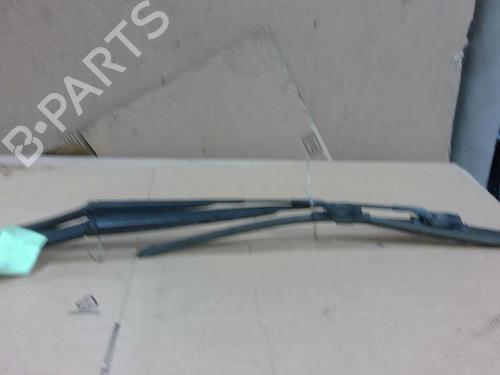 Used Front windshield wiper arm HYUNDAI ix20 (JC) 1.4 CRDi (78 hp) 32681951