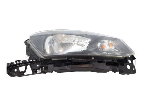 Used Right headlight VW POLO V (6R1, 6C1) 1.2 TDI (75 hp) 32010075