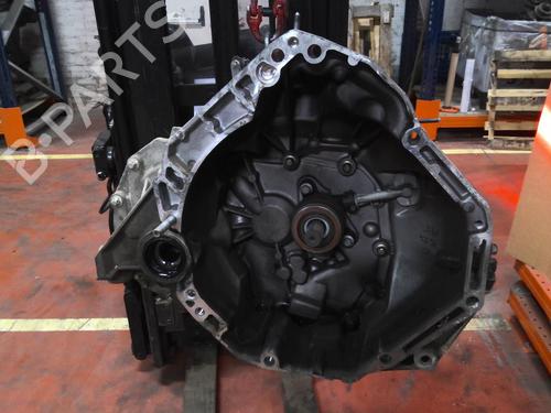 Used Gearbox Gearbox RENAULT TWINGO III (BCM_, BCA_) 0.9 TCe 90 (BCM9, BCM2) (90 hp) 30550962 30550962