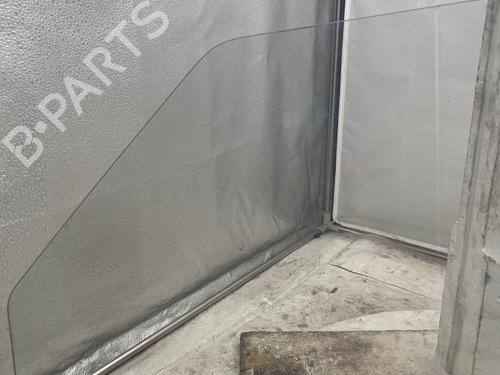 Used Front right door window Front right door window 37278326 37278326
