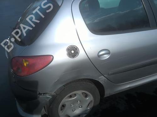 Fuse box PEUGEOT 206 Hatchback (2A/C) 1.4 HDi eco 70 | BP24415573E1 