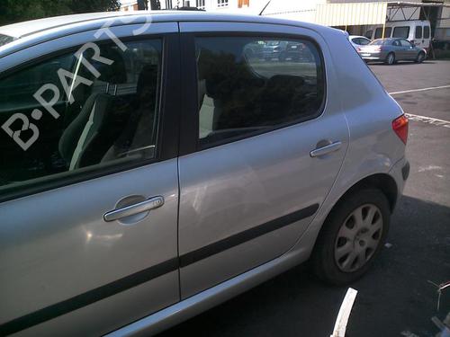Right mirror VW TOURAN (1T1, 1T2) 2.0 TDI 16V | BP21592035C27 