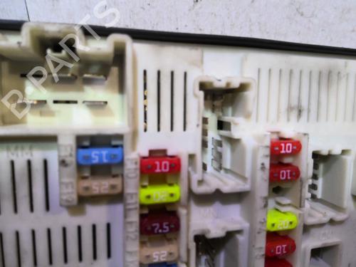 Boîte à Fusibles RENAULT MEGANE III Hatchback (BZ0/1_, B3_) 1.5 dCi (BZ09, BZ0D, BZ1W, BZ29, BZ14) | BP20358356E1