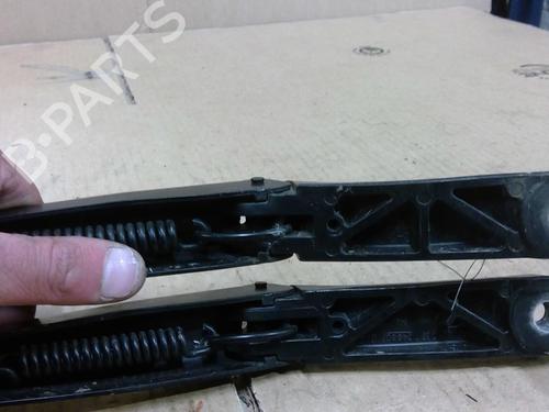 Used Front windshield wiper arm Front windshield wiper arm 26183988 26183988