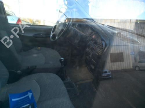 Left headlight HYUNDAI H-1 Van (A1) 2.5 CRDi | BP21816025C28 