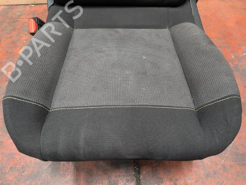 Left front seat CITROËN C3 III (SX) 1.2 PureTech 82 | BP37086055C15 - Image 2