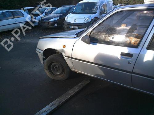 Left mirror PEUGEOT 205 II (20A/C) 1.7 Diesel | BP21592018C26