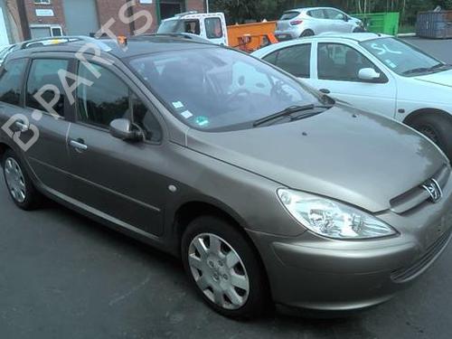 Front right quarter glass PEUGEOT 307 Break (3E) 2.0 | BP20354695C112 