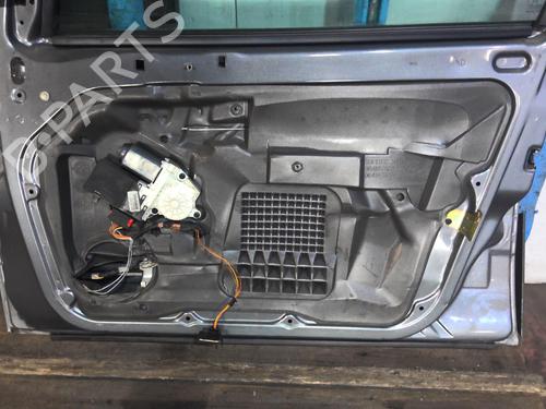 Used Right front door Right front door 22002011 22002011