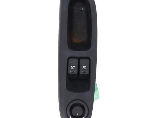 Used Left front window switch RENAULT CLIO II (BB_, CB_) 1.6 16V (BB01, BB0H, BB0T, BB14, BB1D, BB1R, BB2KL, BB3G... (107 hp) 28066741