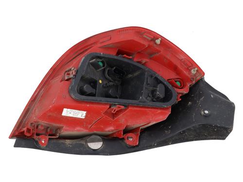 Right taillight RENAULT CLIO III (BR0/1, CR0/1) 1.2 16V Hi-Flex (BR1U, CR1U) | BP27352727C35 