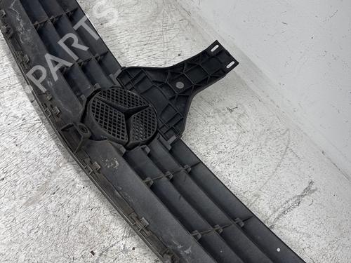 Grill Grill MERCEDES-BENZ C-CLASS Coupe (CL203) C 220 CDI (136 hp) 36423754 36423754