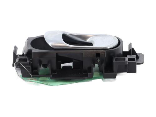 Used Front right interior door handle Front right interior door handle CITROËN C3 III (SX) 1.2 PureTech 82 (83 hp) 29704319 29704319