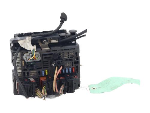 Used Fuse box PEUGEOT 407 (6D_) 2.0 HDi 135 (6DRHRH, 6DRHRE, 6DRHRG, 6DRHRJ) (136 hp) 31582801