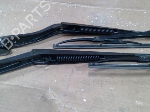 Front windshield wiper arm CHRYSLER PT CRUISER (PT_) 2.2 CRD | BP30562520C143 