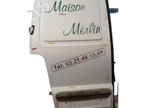 Used Left tailgate MERCEDES-BENZ VITO Van (W638) 108 CDI 2.2 (638.094) (82 hp) 22515460