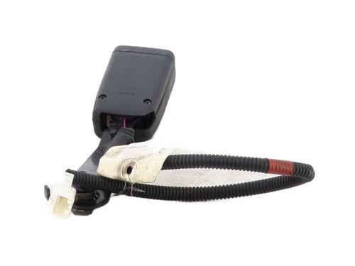 Used Seat buckle HONDA CIVIC VIII Hatchback (FN, FK) 2.2 CTDi (FK3) (140 hp) 30690425