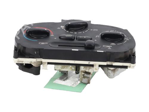 Climate control PEUGEOT 206 Hatchback (2A/C) 1.4 HDi eco 70 | BP28570807I5