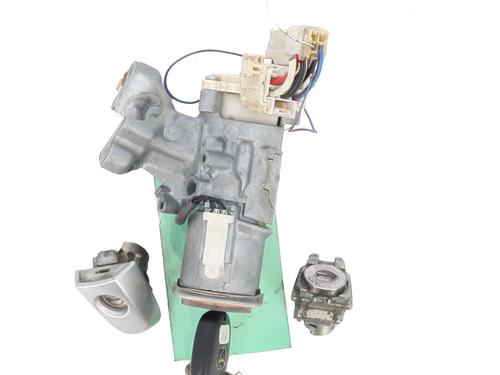 Used Ignition barrel TOYOTA RAV 4 II (_A2_) 2.0 D 4WD (CLA20_, CLA21_, CLA20R, CLA21R) (116 hp) 29214120