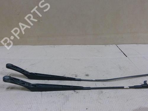 Used Front windshield wiper arm VW TOURAN (1T1, 1T2) 1.9 TDI (105 hp) 29748708