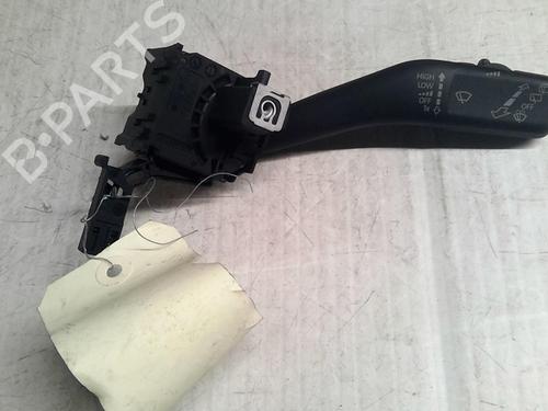 Used Steering column stalk VW GOLF VI (5K1) 2.0 TDI (110 hp) 21816648