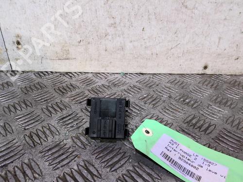 Fensterheberschalter links vorne für AUDI A3 (8L1) 1.9 TDI (100 hp) 20358257