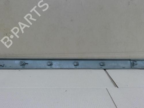 door-moulding-trim-renault-megane-ii-estate-km01_-2003-2004-2005-2006-2007-2008-2009-2010-2011-2012-29896661 main image