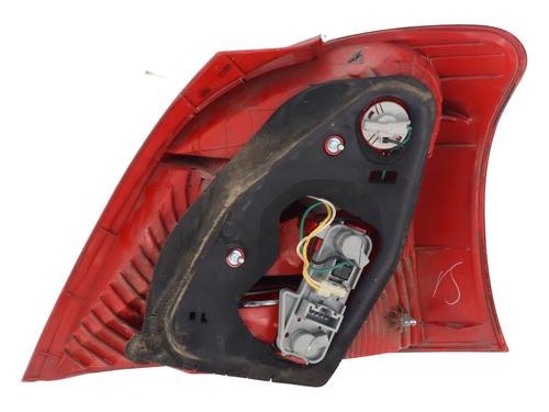 Left taillight TOYOTA YARIS (_P9_) 1.4 D-4D (NLP90_, NLP90R) | BP31206506C34 