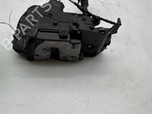front-right-lock-renault-clio-iv-grandtour-kh_-2012-2013-2014-2015-2016-2017-2018-2019-2020-2021-34050694 main image