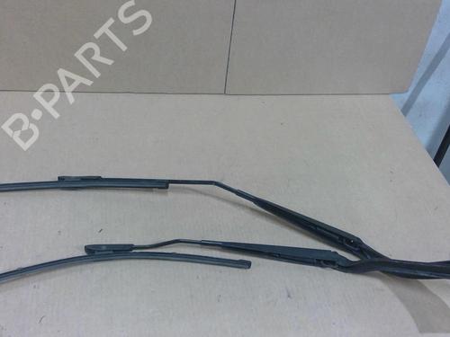 Front windshield wiper arm RENAULT TWINGO III (BCM_, BCA_) 1.0 SCe 65 (BCMJ) | BP29082503C143 