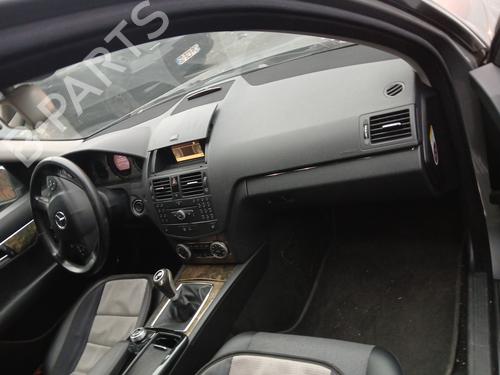 Rear right seatbelt MERCEDES-BENZ C-CLASS (W204) C 200 CDI (204.001) | BP32098753I28 