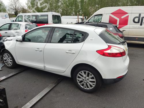 Fuse box RENAULT MEGANE III Hatchback (BZ0/1_, B3_) 1.5 dCi (BZ09, BZ0D, BZ1W, BZ29, BZ14) | BP26606772E1 - Image 12