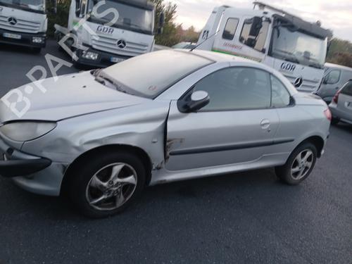 Right taillight PEUGEOT 206 CC (2D) 1.6 16V (2DNFUF, 2DNFUR) | BP32275655C35