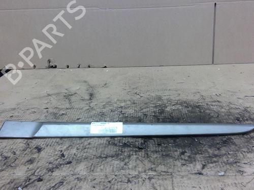 Used Door moulding trim RENAULT CLIO III (BR0/1, CR0/1) 1.5 dCi (C/BR0G, C/BR1G) (68 hp) 29318944