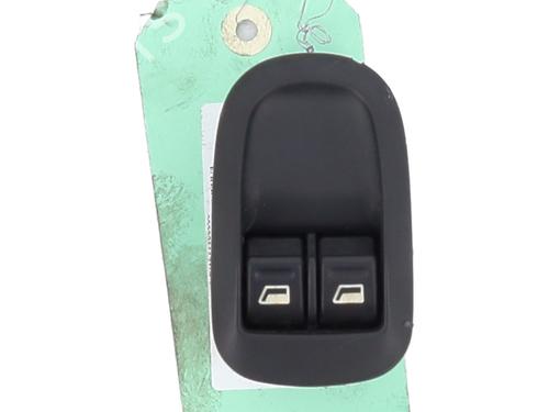 Used Left front window switch PEUGEOT 306 Hatchback (7A, 7C, N3, N5) 1.9 D (68 hp) 28614753