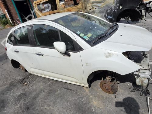 Left headlight CITROËN C3 II (SC_) 1.4 HDi 70 (SC8HZC, SC8HR0, SC8HP4) | BP38340735C28 - Image 21