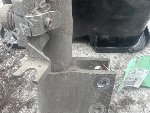 Used Right front shock absorber Right front shock absorber PEUGEOT 3008 I MPV (0U_) 2.0 HDi 150 / BlueHDi 150 (150 hp) 39519143 39519143