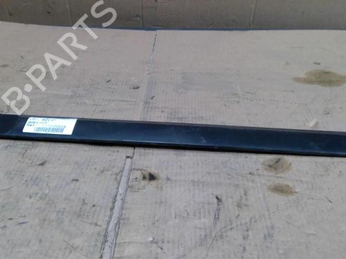 Modanatura portiera PEUGEOT 308 I (4A_, 4C_) 1.6 HDi (92 hp) 32288717