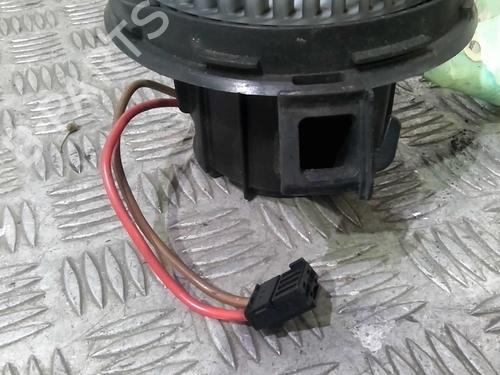 Heater blower motor MERCEDES-BENZ C-CLASS (W204) C 200 CDI (204.001) | BP20367885M62 