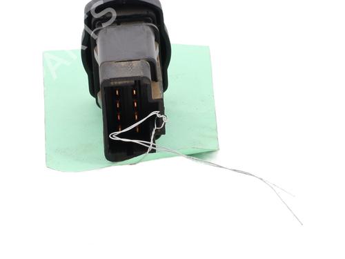 Used Warning switch Warning switch DACIA LOGAN MCV (KS_) 1.5 dCi (KS04) (88 hp) 28304833 28304833