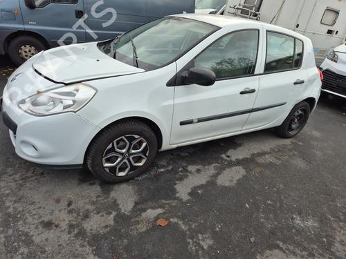 Right taillight RENAULT CLIO III (BR0/1, CR0/1) 1.2 16V Hi-Flex (BR1U, CR1U) | BP31610346C35 